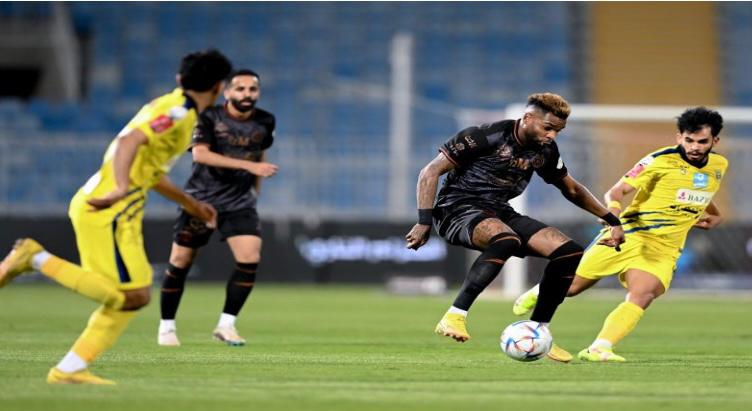 التعاون يقسوا على الشباب بثلاثة 