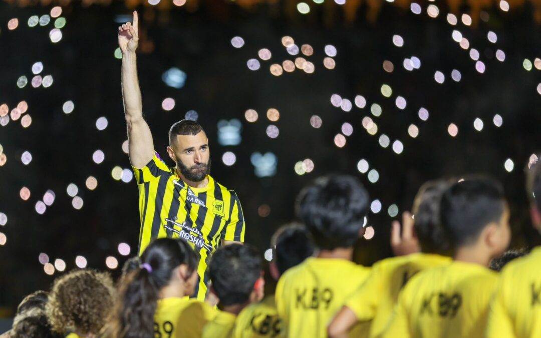 حفل إبداعي لتقديم بنزيمة لجماهير العميد