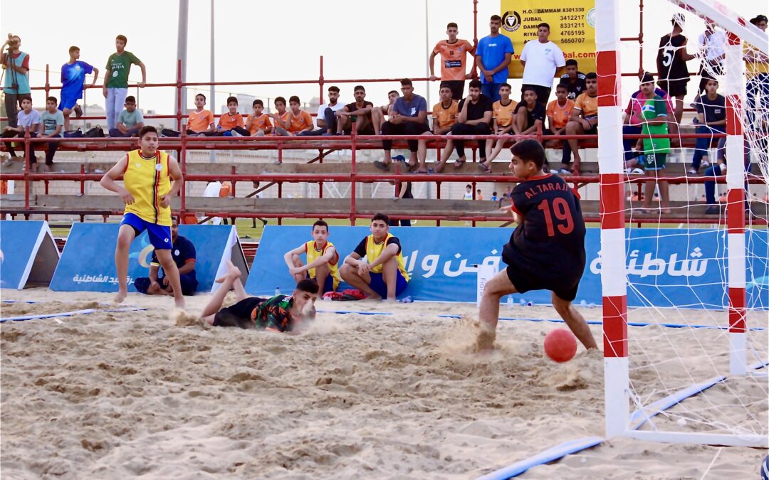 لليوم الثاني ..  الأثار والتشويق تستمر في بطولة المملكة لكرة اليد الشاطئية