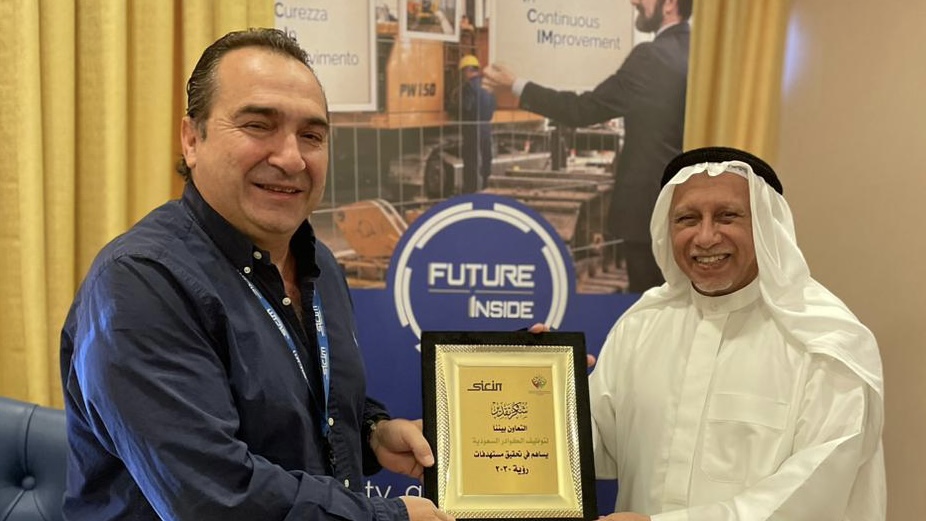 الموارد البشرية بسيهات تكرم سكيم وتتفق معها على الشراكة المجتمعية