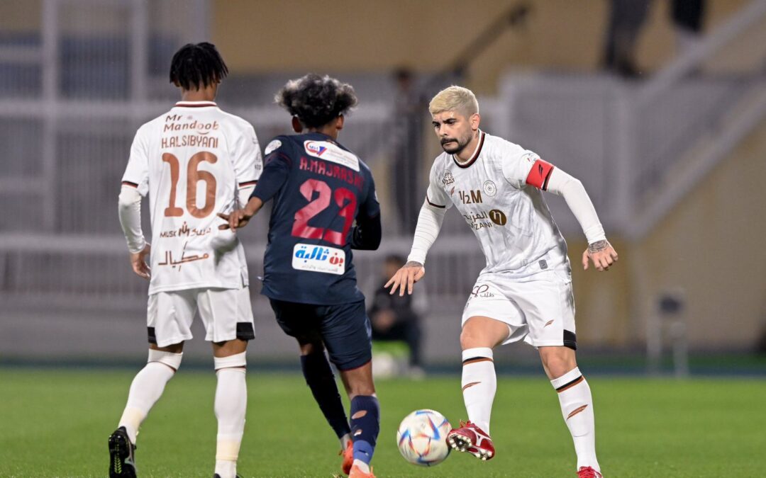 الشباب يفوز على ضمك برباعية 