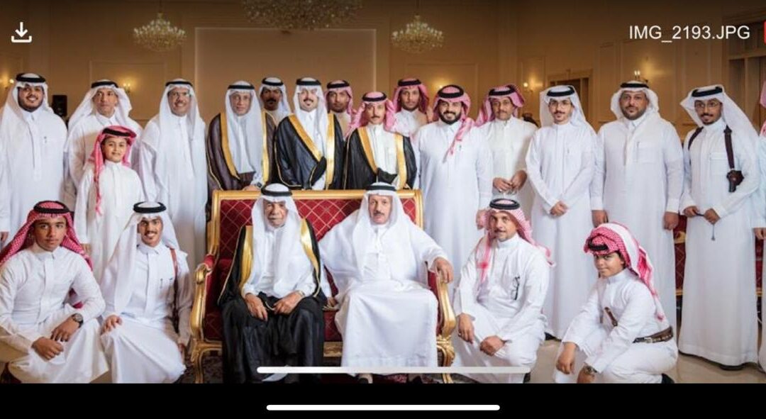 الاستاذ علي حمد بالحارث رئيس نادي رأس تنورة يحتفي بزواج نجله “حمد”