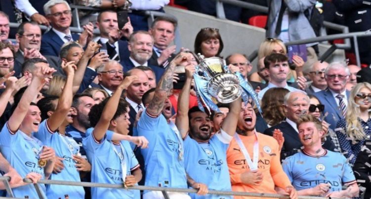 مانشستر سيتي يتوج بكأس الاتحاد الإنجليزي ويقترب من الثلاثية التاريخية