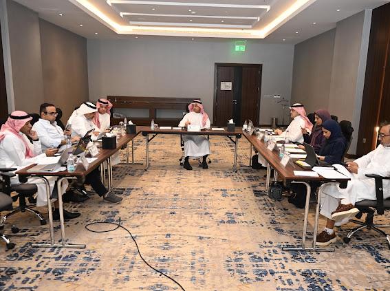 آل نمر يترأس اجتماع مجلس الإدارة بحضور كافة الأعضاء