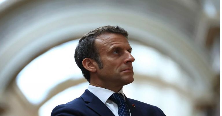 ” ماكرون ” يتعهد بالضغط على ” مبابي ” للبقاء 