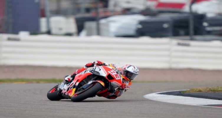 ماركيز ينسحب من سباق ألمانيا في ” موتو جي بي ” بعد الحادث الخطير 