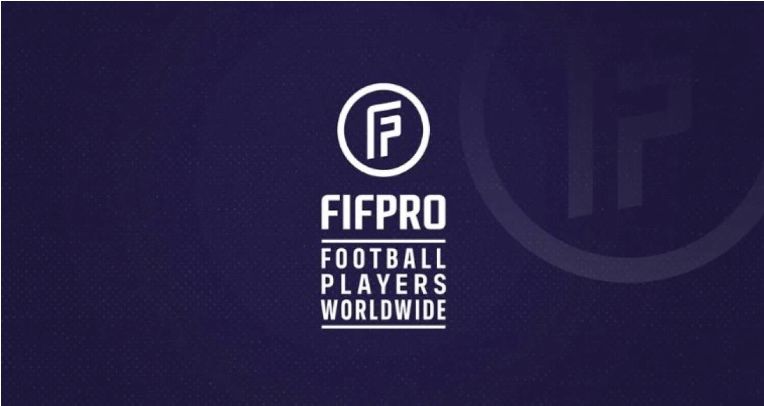 تحذيرات للاعبي كرة القدم المحترفين من التوقيع للأندية المصرية