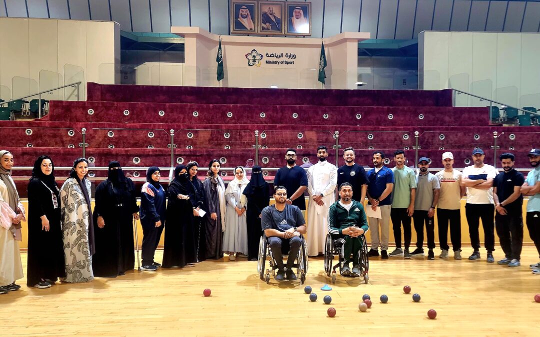 بعد اجتيازهم لدورة الحكام المستجدين..وزير الرياضة ورئيس اللجنة الاولمبية والبارلمبية يعتمد 24 حكماً في لعبة البوتشيا