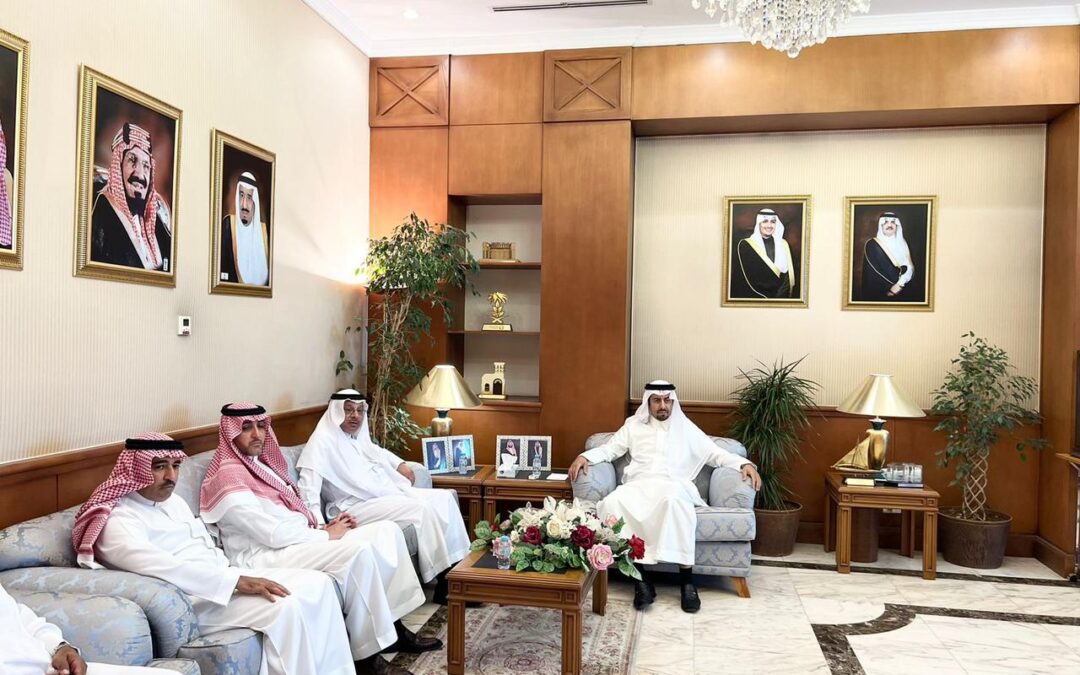 محافظ القطيف يلتقي نائب الرئيس لشؤون أرامكو السعودية