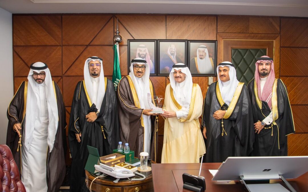 أمير الشرقية يطلع على إنجازات هيئة الربط الكهربائي الخليجي