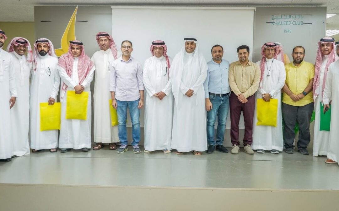 إدارة نادي الخليج تكرم جماهير الـدانـة