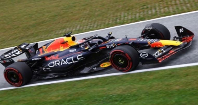 فيرستابن يتصدر تصفيات مسابقات المسافات القصيرة في ” فورمولا 1 ” بالنمسا 