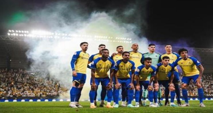 الفيفا يمنع نادي النصر من تسجيل لاعبين جدد بسبب الديون 