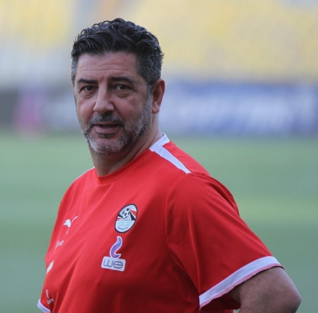 الاتحاد المصري ينفي رحيل فيتوريا لتدريب أحد الأندية السعودية 