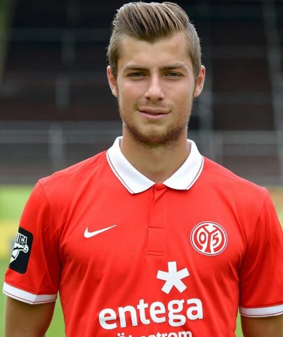 القادسية يعزز دفاعه بحائط الصد الألماني الكسندر هاك