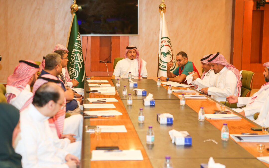 المسحل يعقد اجتماعه الأول مع الإدارة التنفيذية