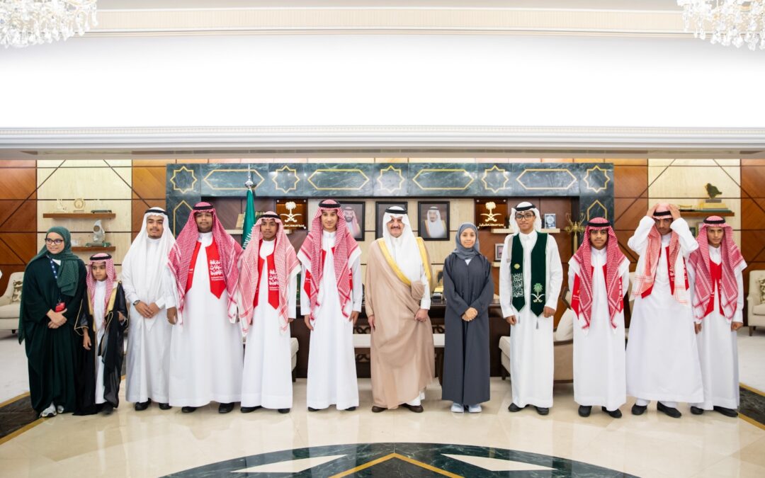 أمير الشرقية يستقبل عدد من طلاب وطالبات التعليم بمناسبة حصولهم على جوائز في المهارات الثقافية