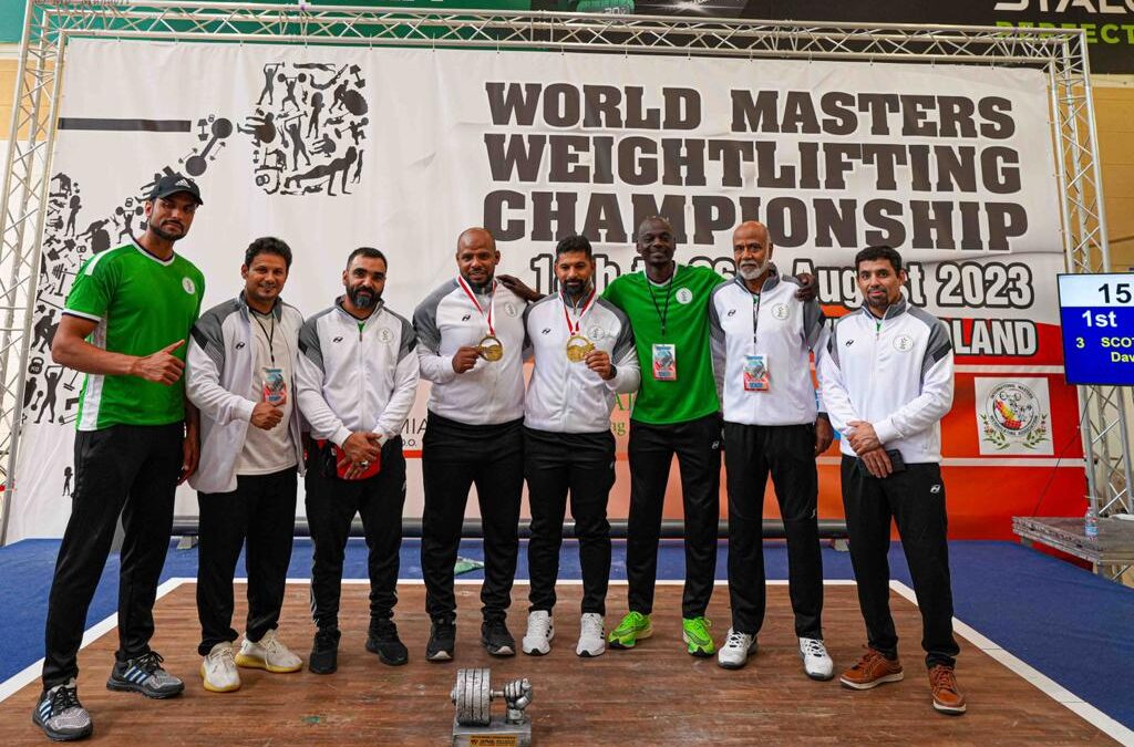 في بطولة العالم في بولندا..ذهبيتان وفضيه لأثقال الاساتذة 