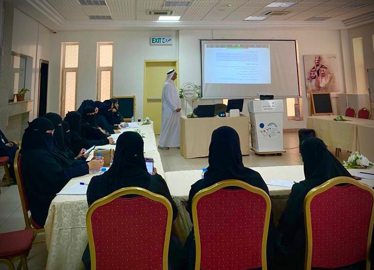 “زكي الشعلة” في ضمان القطيف.. يهيئ 140 من منسوبي الموارد البشرية على “القدرة المعرفية”