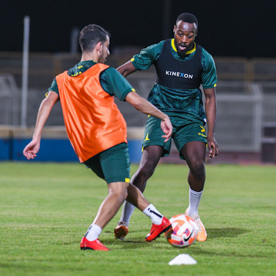 الفريق الأول بنادي  الخليج  يستعد لملاقاة الرائد