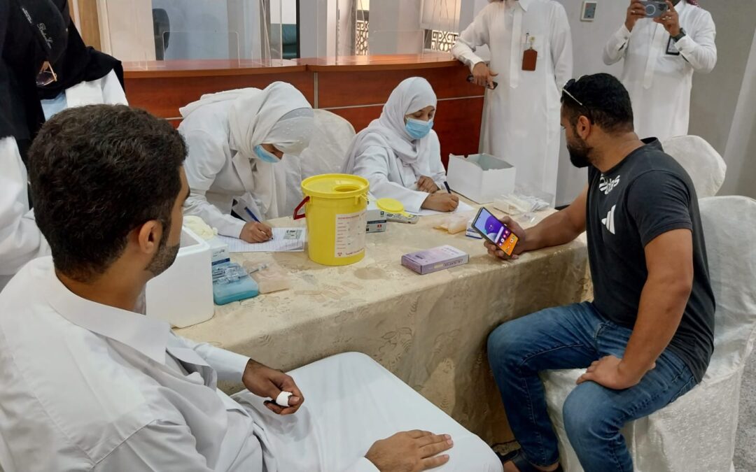 بالتعاون مع مستشفى عنك العام .. بلدية القطيف تنظم حملة التطعيم ضد الانفلونزا الموسمية