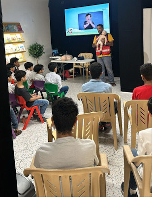 مسعفون يرفعون الوعي بالإسعافات الأولية لدى أطفال “نقش”في سيهات