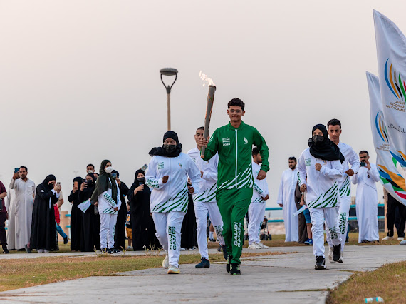 بدأت جولتها من الدمام والخبر.. شعلة دورة الألعاب السعودية 2023 تصل إلى المنطقة الشرقية