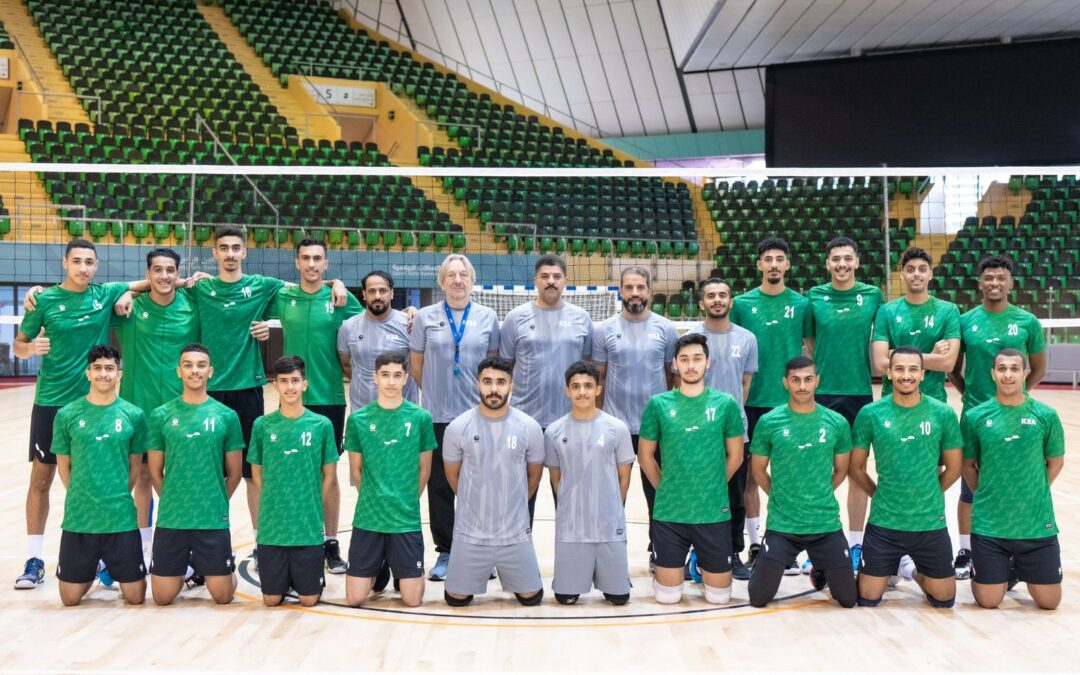 أخضر الطائرة يواصل تدريباته في معسكر الشرقية