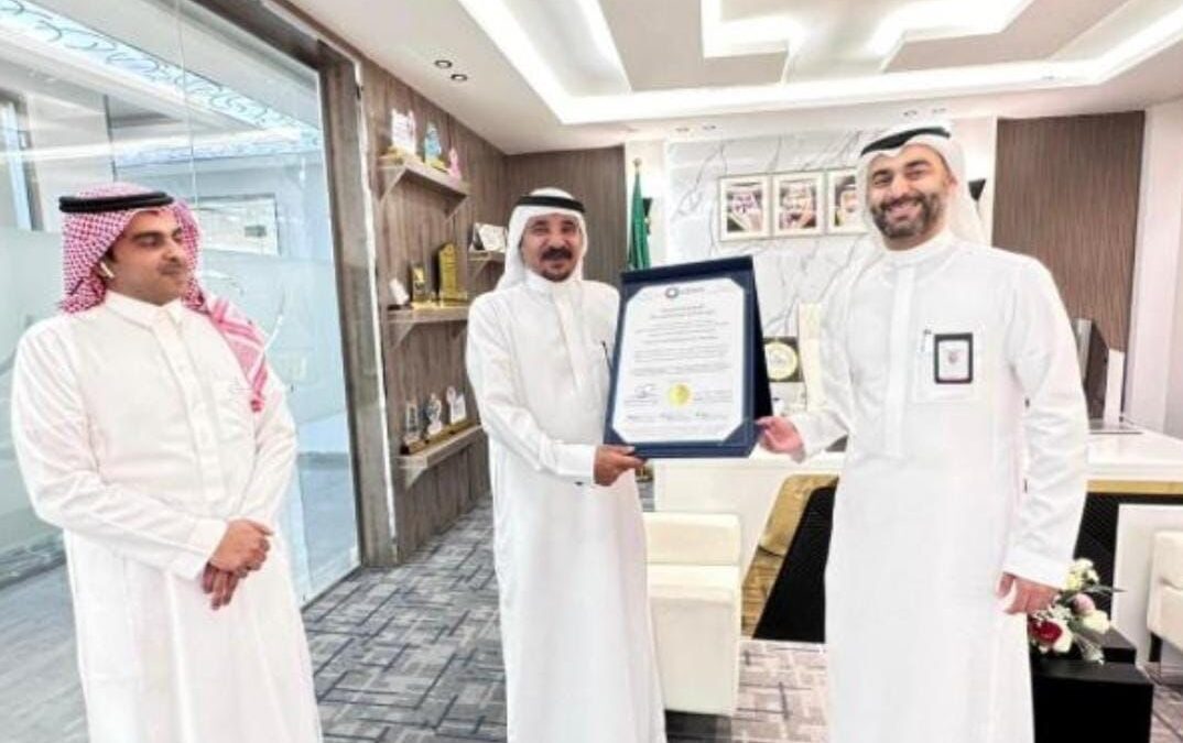 تكريم الزميل الإعلامي علي الهيال من سعادة مدير عام الشؤون الصحية بمنطقة الباحة