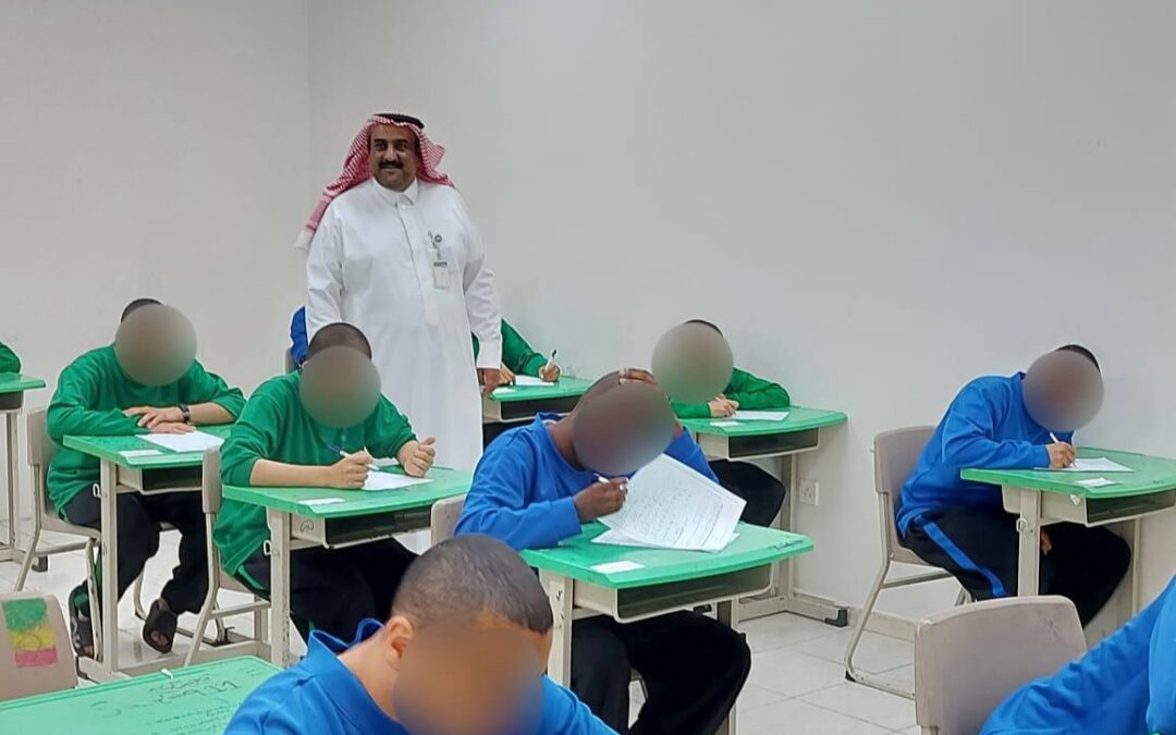 ( 61 ) طالب يؤودون الاختبارات في ملاحظة الدمام