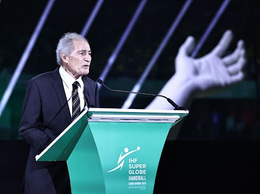 رئيس الاتحاد الدولي لكرة اليد : لأول مرة على مستوى العالم 3 فرق تتأهل لبطولات العالم تحققه السعودية وكل الشكر لرئيس الاتحاد الأستاذ فاضل النمر