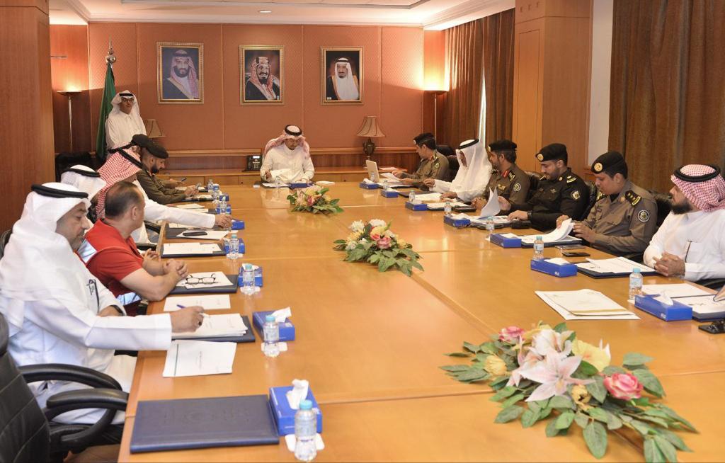 محافظ القطيف يرأس اجتماع اللجنة الفرعية للسلامة المرورية