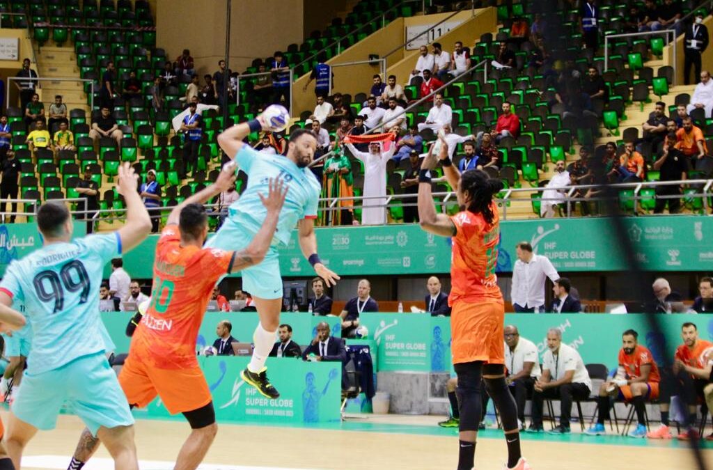 برشلونه يقسو على النور