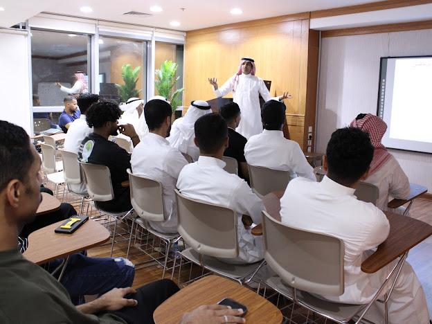 نادي الفضل يستضيف “الدكتور السلمان ” في محاضرة بعلم النفس الرياضي