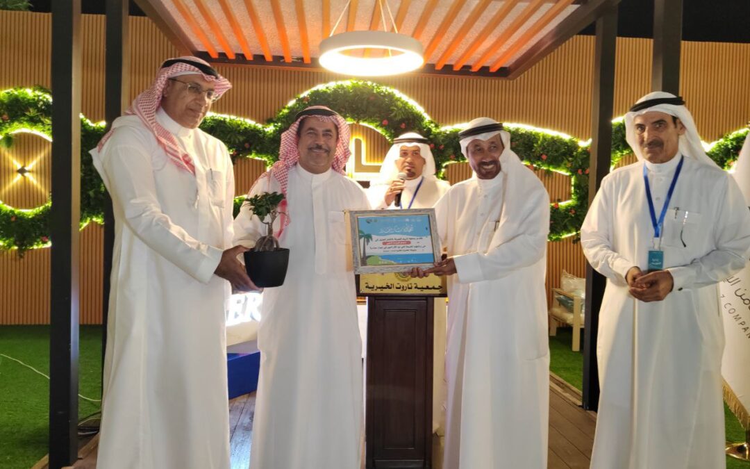 ضمن فعاليات جزيرتنا خضراء.. جمعية تاروت تكرم الشريك الاعلامي فرسان الرياضة