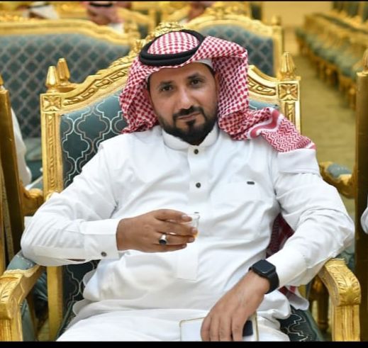 الأستاذ حمود بن محمد الزهراني يتلقى التهاني بمناسبة الترقية ” رئيس رقباء