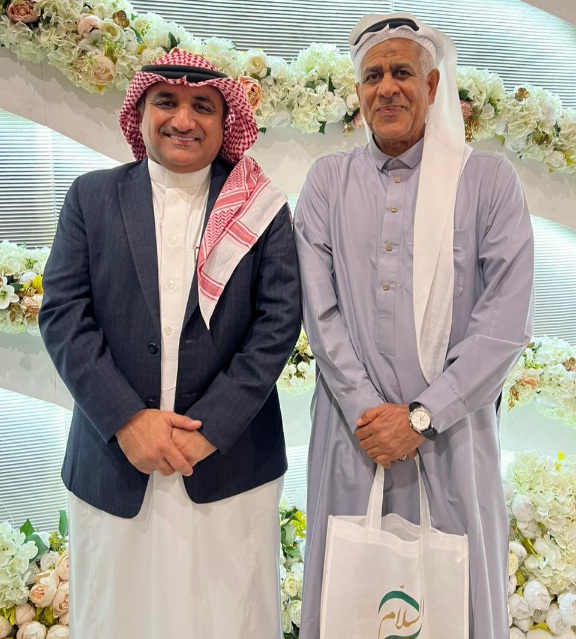 أمانة الأحساء تُكرم السلامة نظير جهوده التطوعية