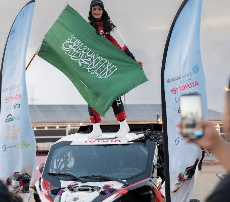 بقوة صاعدة في الراليات الصحراوية والى العالمية..البطلة مها الحملي تعلن عن مشاركتها لرالي داكار 2024   