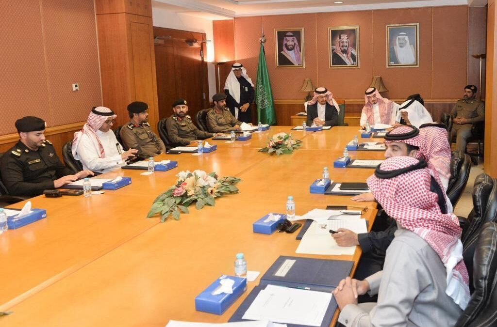 برئاسة محافظ القطيف.. اللجنة الفرعية للسلامة المرورية تناقش إستراتيجية العشر سنوات