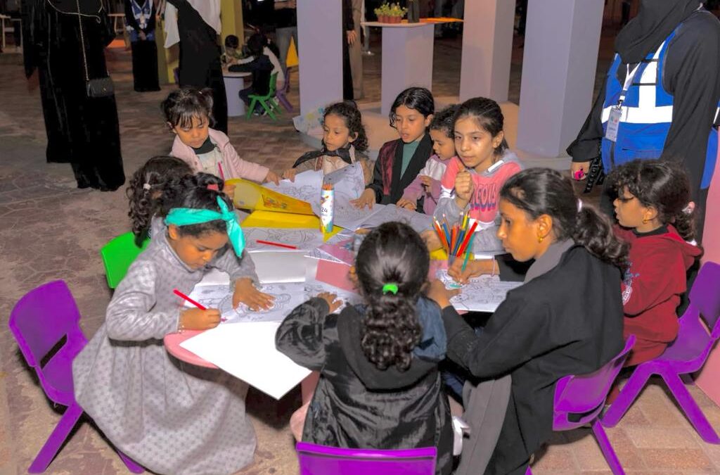 بمناسبة اليوم العالمي للطفل : فعالية حجرة ورقة مقص تستقبل أكثر من 4000 طفل في موسمها الثالث على التوالي