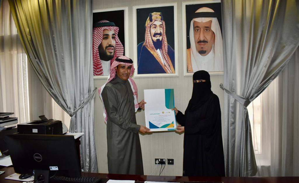 تمكين ضمان الدمام .. صناعة البخور والعطور مهنة تستهوي اكثر من ٥٠  مستفيدة لبدء  مشروعها الخاص