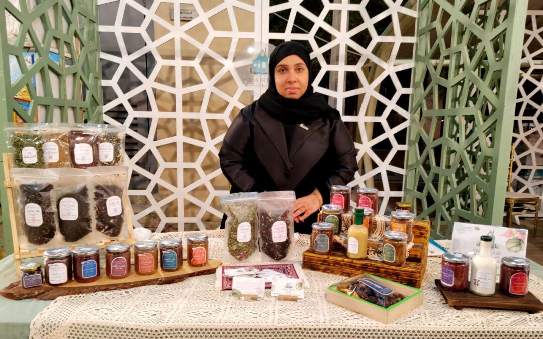 في اللقاء الأول لتمكين الأسر المنتجة بضمان القطيف.. المبشر تعرض منتجاتها في “كازا نور”