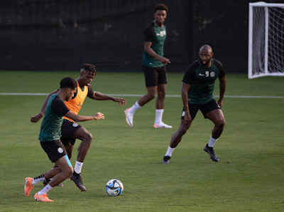 تدريب لياقي وتكتيكي بمشاركة العبود وكمارا