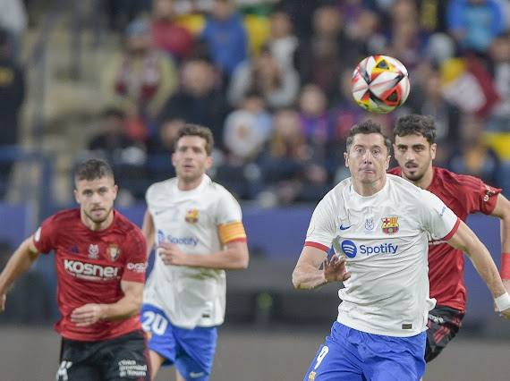 في المؤتمر الصحفي عقب “مباراة برشلونة وأوساسونا”.. تشافي: الاستحواذ سر انتصارنا وعلاقتي بمدرب الريال رائعة وأراساتي: الهدف الثاني قضى على آمالنا وأعتذر للجماهير