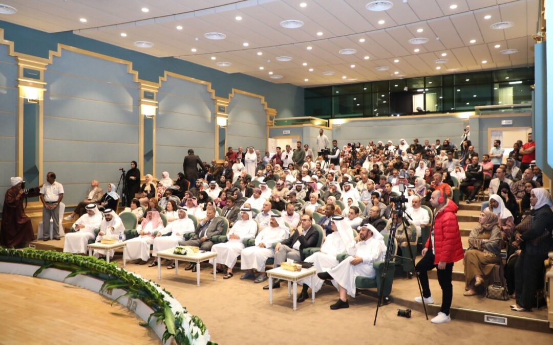 في اليوم الثاني لمهرجان الشارقة للشعر العربي  سبعة شعراء يضيئون قصر الثقافة بوهج القصيدة