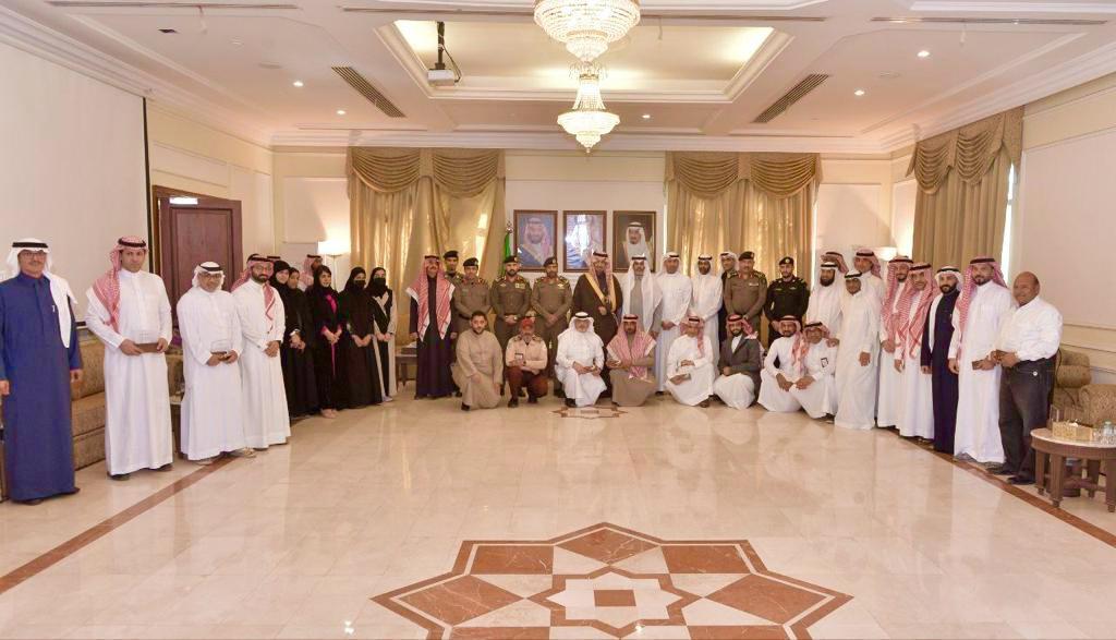 محافظ القطيف يكرّم شركاء النجاح في عرض «الرامس شو» للسيارات المعدلة والكلاسيكية والفارهة