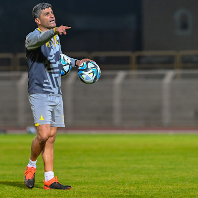 بيدرو يركز على اللمسة الواحدة