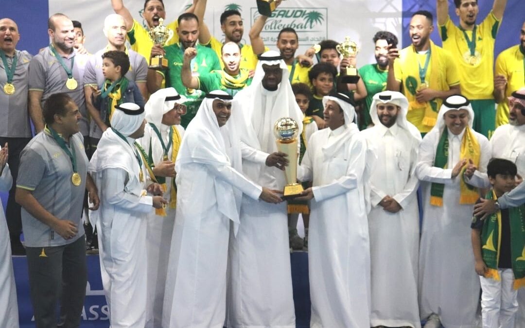 سجل ياتاريخ ..في ليلة التتويج فرحة القطيف من المحيط الى الخليج