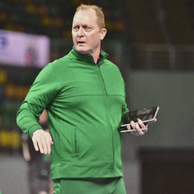 برازيلي يقود طائرة الدانة في موسم 2024-2025