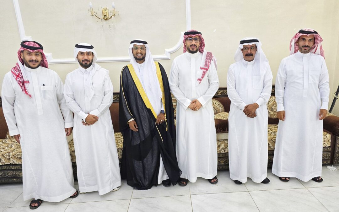 الأستاذ علي بن أحمد الزهراني يحتفل بزواج الشاب ” رامي ” في محافظة المندق